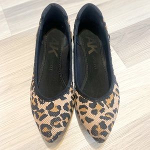 Anne Klein Sport Comfort Flats Leopard Print -USED